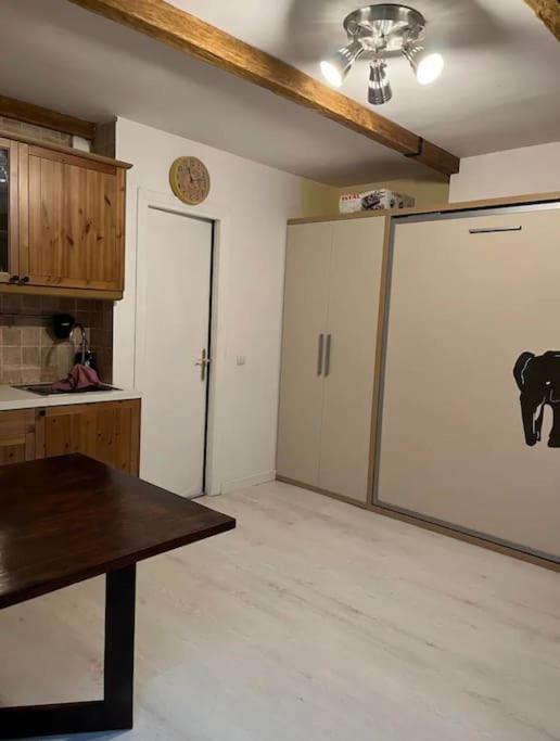 Apartamento Acogedor En ビリャヌア エクステリア 写真