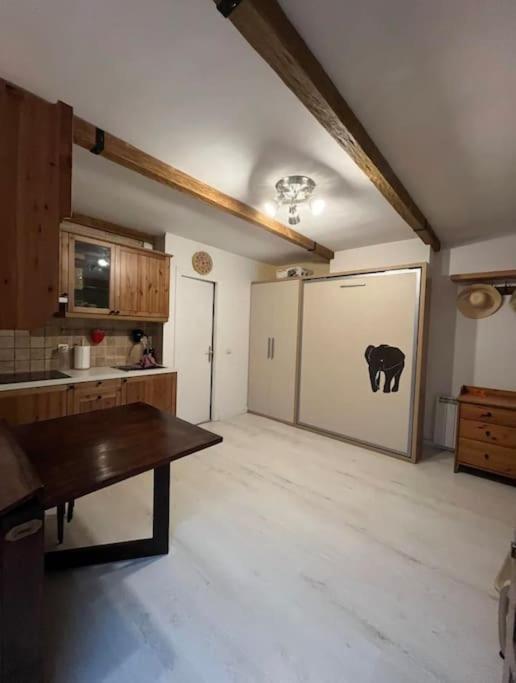 Apartamento Acogedor En ビリャヌア エクステリア 写真