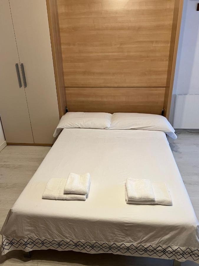 Apartamento Acogedor En ビリャヌア エクステリア 写真